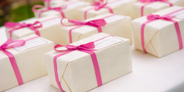 Why to give Door Gifts for Business Associates?