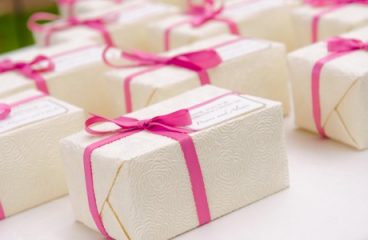 Why to give Door Gifts for Business Associates?